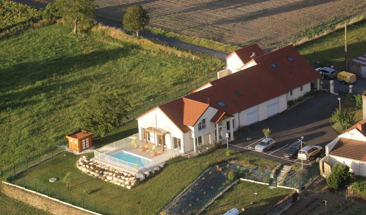 Gite Montgolfiere 6 Personnes Chatellerault Exterior photo